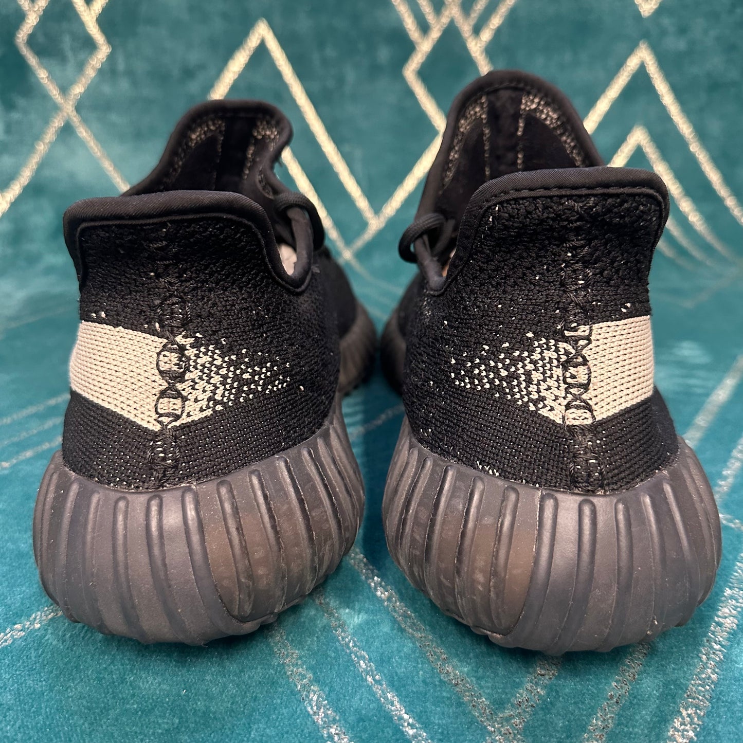 YEEZY BOOST 350 OREO UK12.5 *PRE-LOVED*