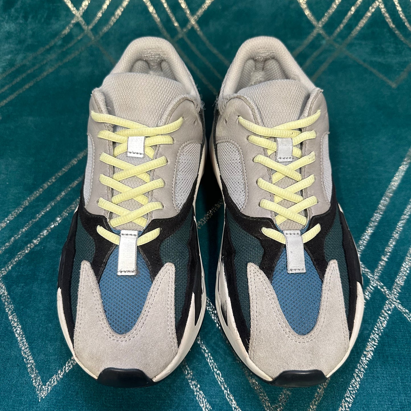 YEEZY BOOST 700 WAVERUNNER UK8 *PRE-LOVED*