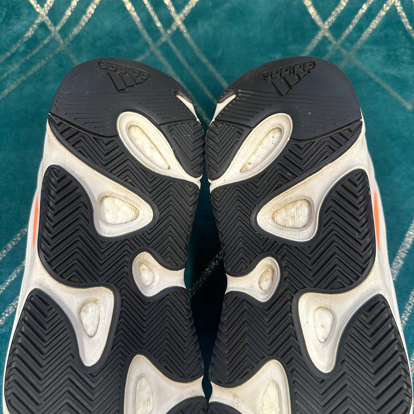 YEEZY BOOST 700 WAVERUNNER UK8 *PRE-LOVED*