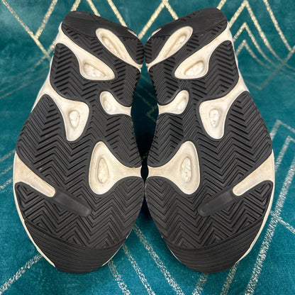 YEEZY BOOST 700 V2 STATIC UK9 *PRE-LOVED*