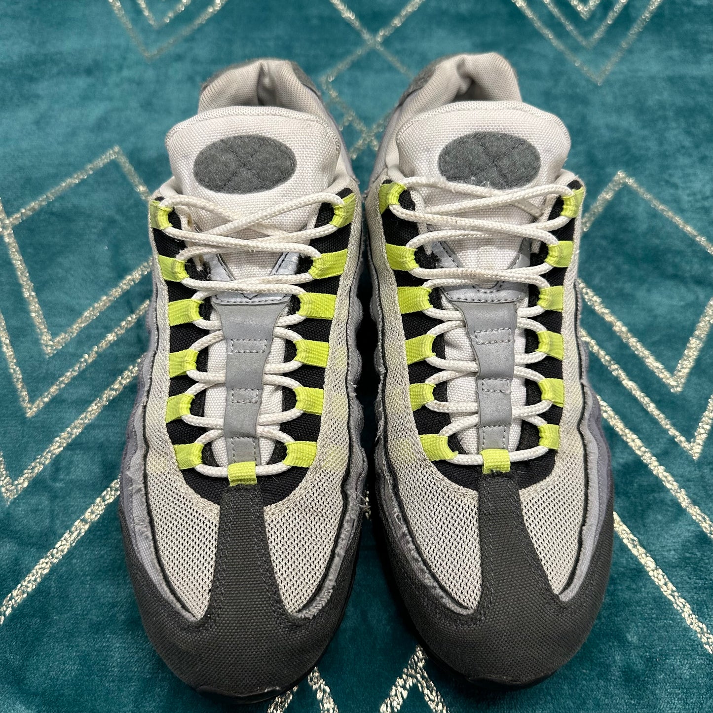 AIR MAX 95 NEON PATCH UK8 *PRE-LOVED*