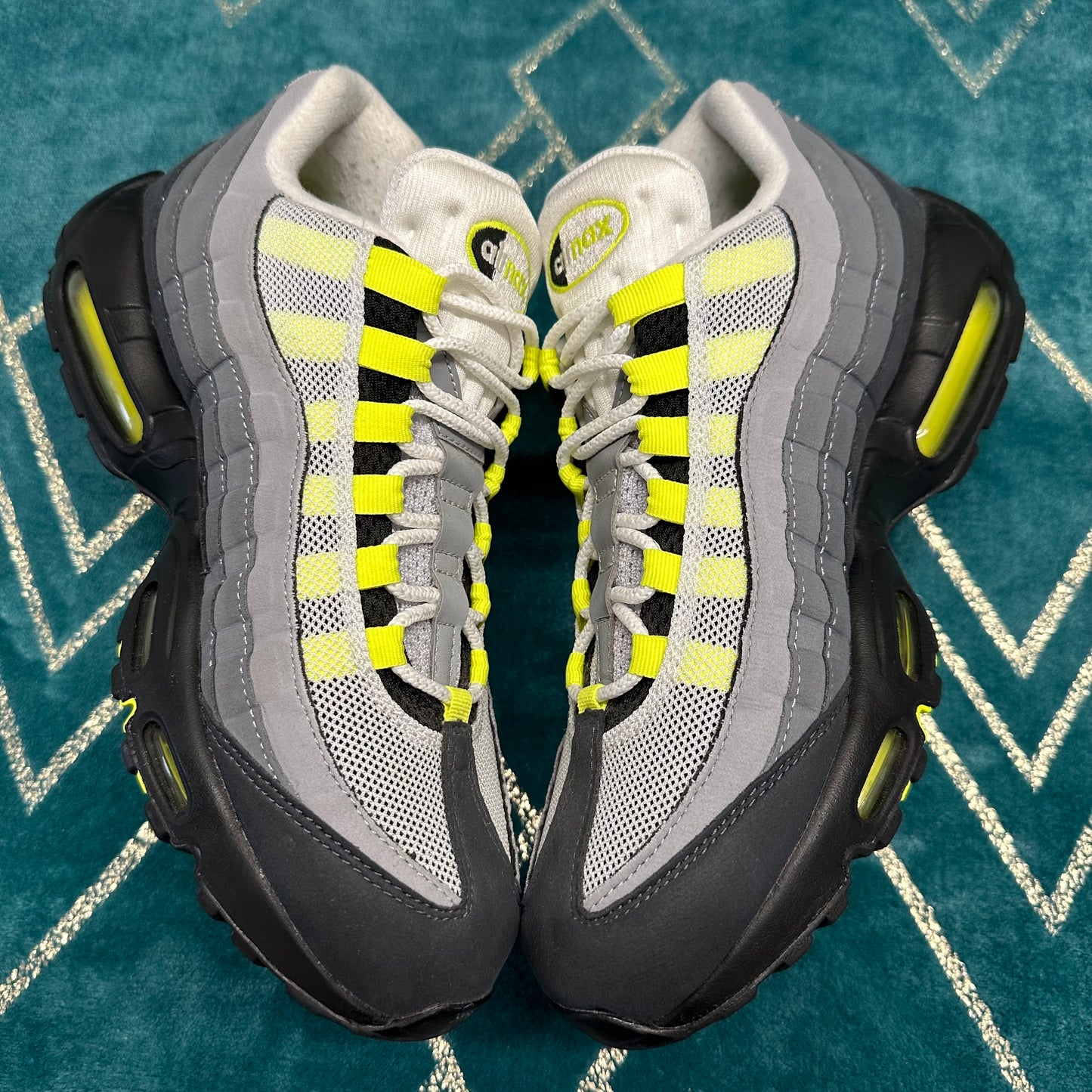 AIR MAX 95 OG NEON 2020 UK7.5 *PRE-LOVED*