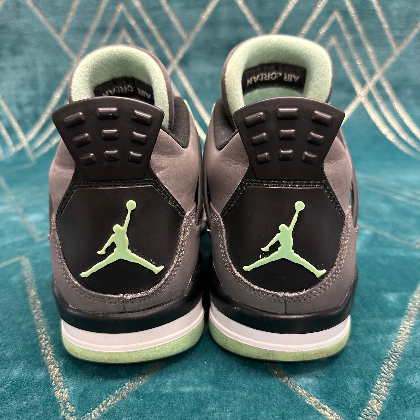 AIR JORDAN 4 GREEN GLOW UK8 *PRE-LOVED*