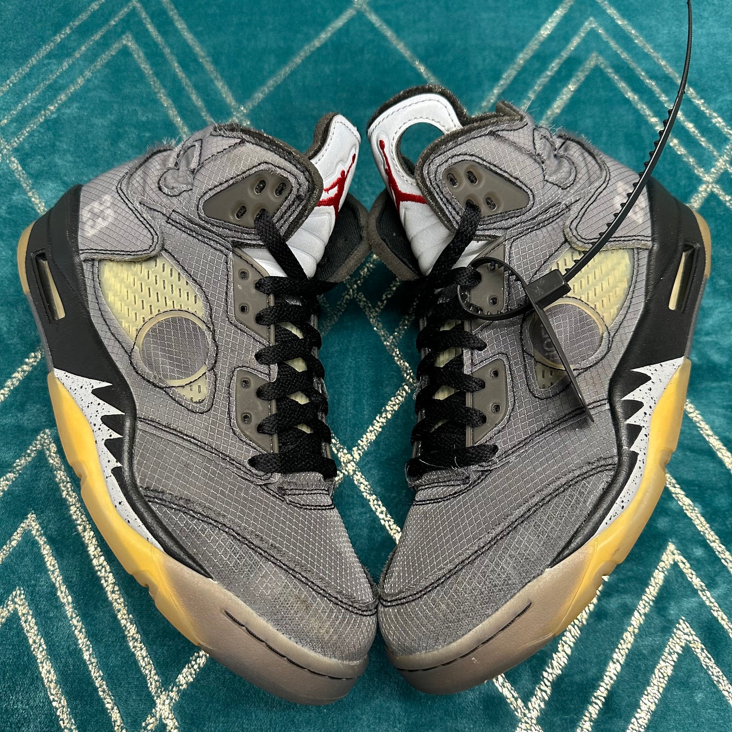 AIR JORDAN 5 OFF-WHITE MUSLIN UK7 *PRE-LOVED*