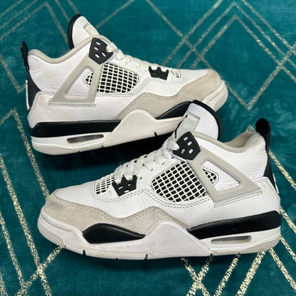 AIR JORDAN 4 MILITARY BLACK (GS) UK3.5 *PRE-LOVED*