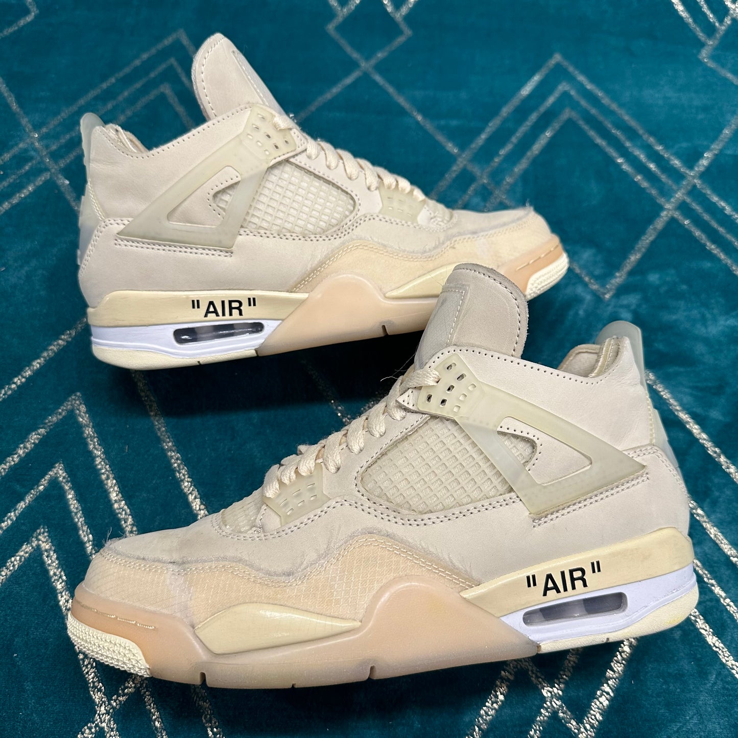 AIR JORDAN 4 OFF-WHITE SAIL (W) UK7 *PRE-LOVED*